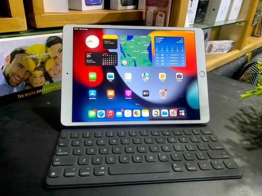 A picture of iPad pro 10.5 512gb