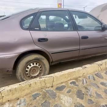 A picture of Toyota Corolla old model Lift back complete pure first body