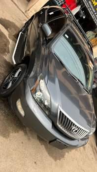 A picture of 5months used Lexus rx350 2008 total first body Comes with