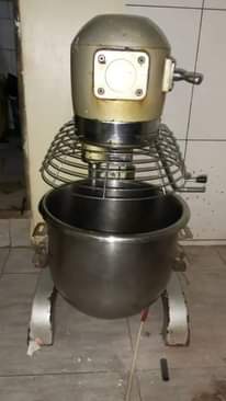 A picture of Dough cake mixer
