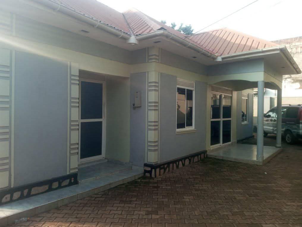 A picture of Double room for rent in kisasi