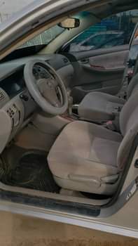 A picture of 08104854872 2005 Toyota Corolla with engine Ac and gear in