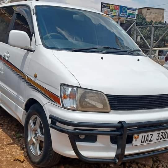 A picture of TOYOTA NOAH SUPER UAZ IN PERFECT CONDITION PRICE 18M 0708