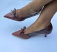 A picture of Women s shoes