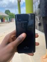 A picture of Samsung s10 plain