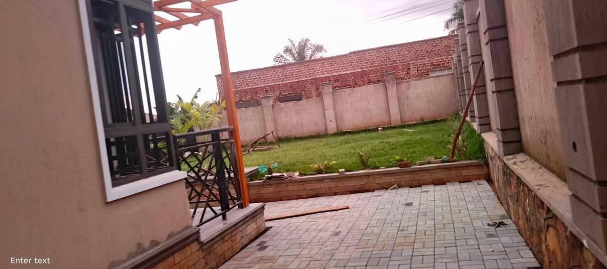 A picture of BRAND NEW 5BEDROOMS BUNGALOW IN KASANGATI AT UGX470M