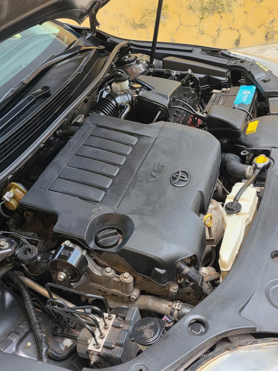 A picture of TOYOTA AVALON XLE 2013