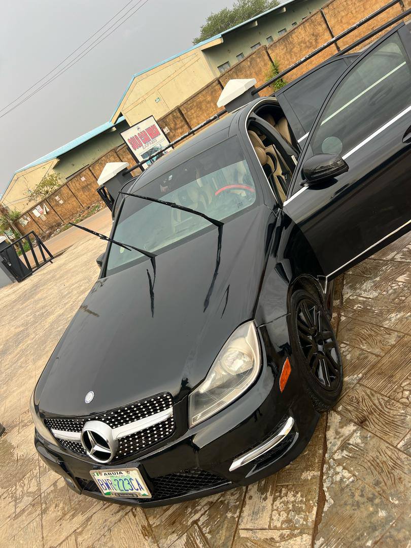 A picture of Super clean C300 2010 Super sound