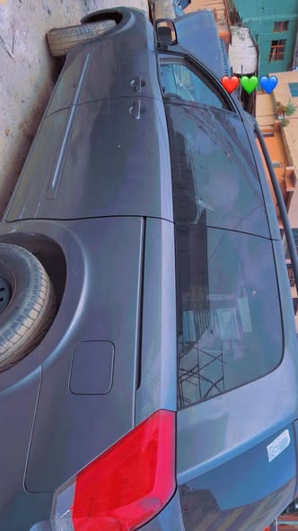 A picture of Nissan quest 05