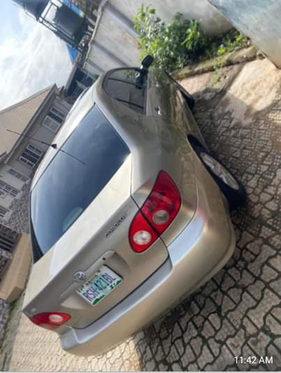 A picture of This is a very clean first body Toyota Corolla 2007