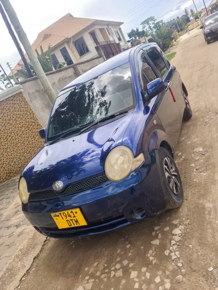 A picture of TOYOTA SIENTA