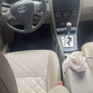A picture of TOYOTA COROLLA 2011