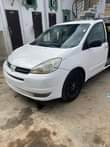 A picture of Toyota sienna 05 direct