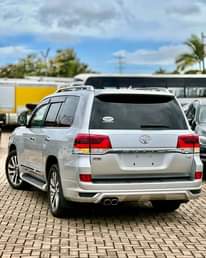 A picture of LANDCRUISER V8 2018 PETROL ENGINE