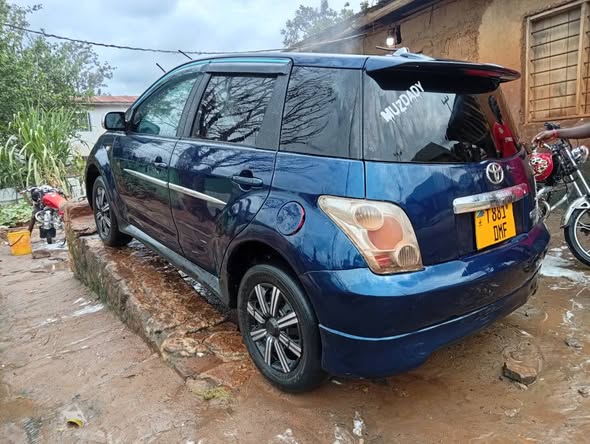 A picture of TOYOTA IST BEI MIL 11 5 MAONGEZI YAPO FULL AC