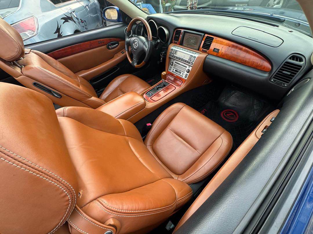 A picture of 2004 Lexus sc430 convertible 10 8million