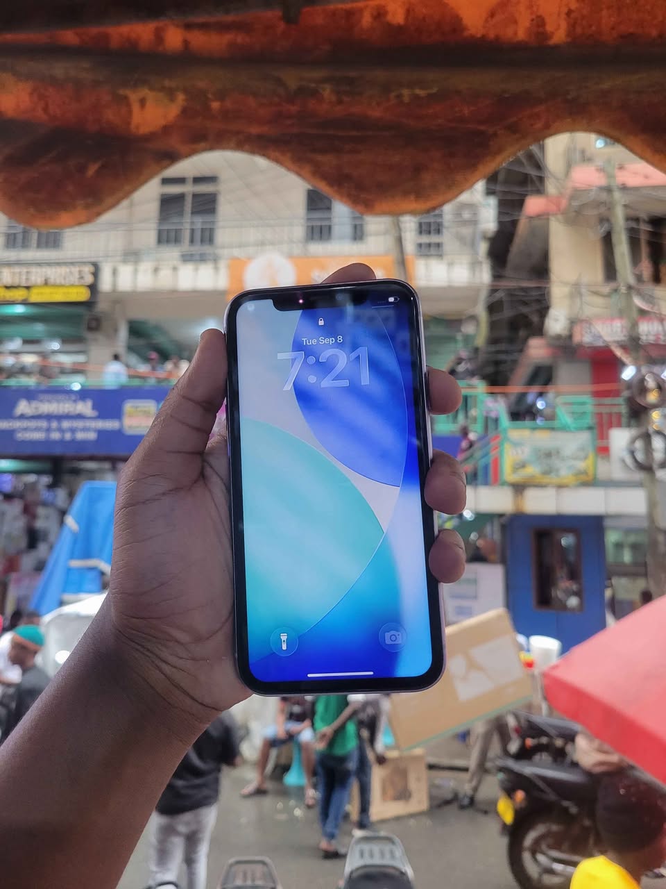 A picture of IPHONE 11