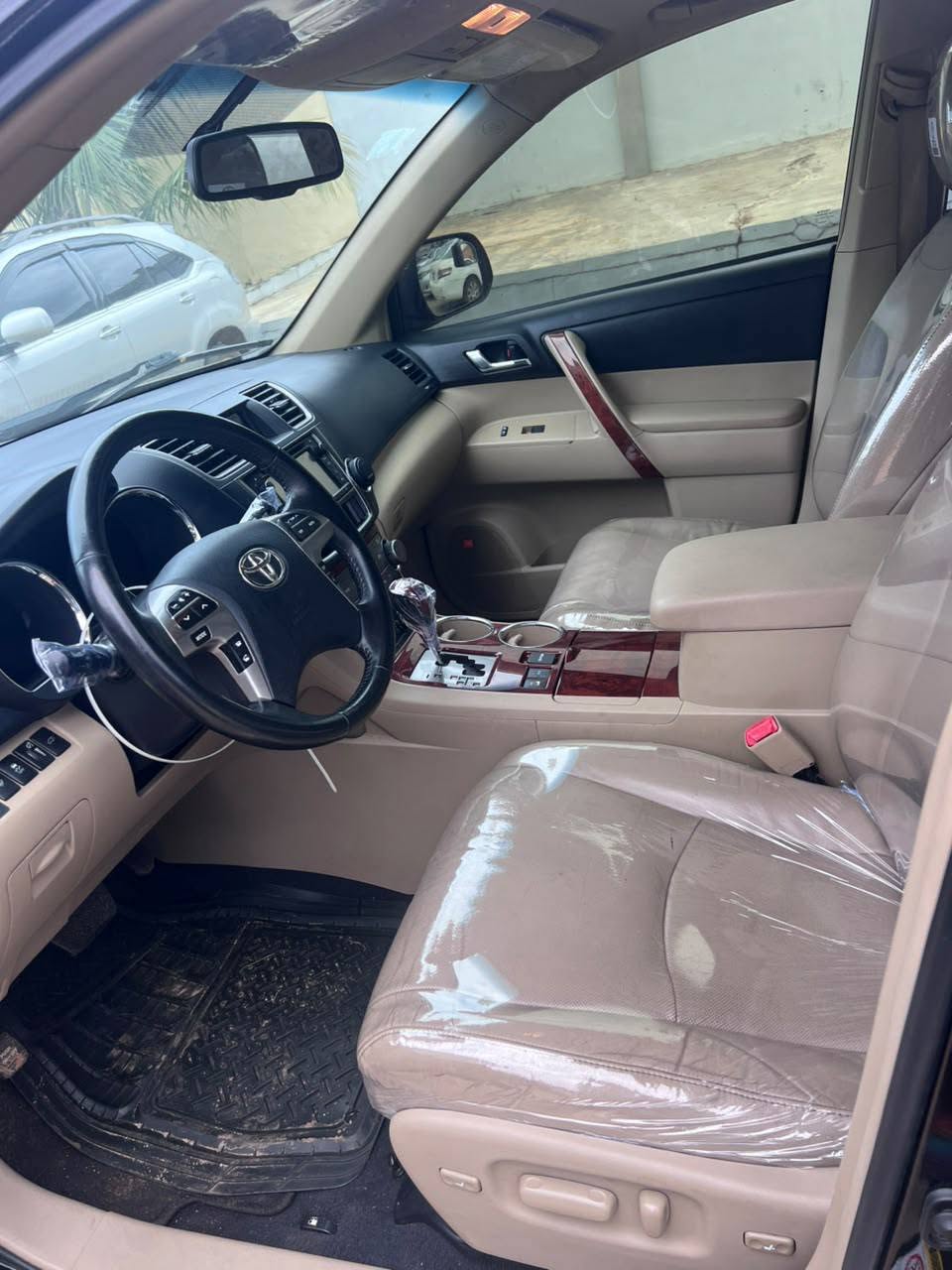 A picture of Toyota highlander limited edition 2013 Full option