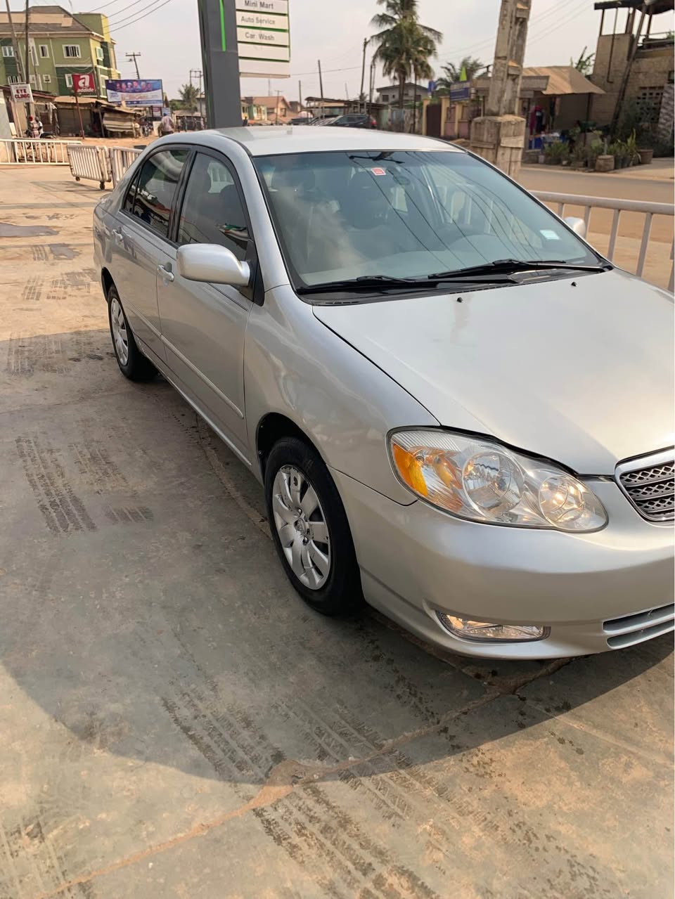 A picture of 2004 model Toyota Corolla pure tokunbo standard