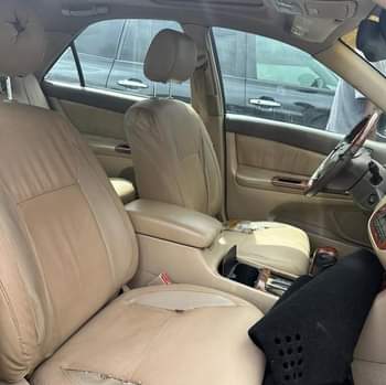 A picture of Toyota Camry 05