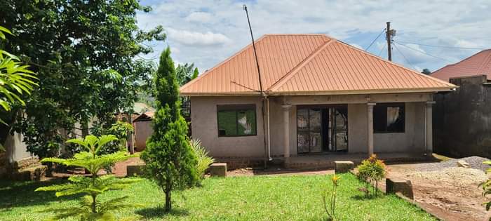 A picture of Mpererwe Kitegombwa estate 4bedrooms on 65120feet titled plot 120million 0705783434