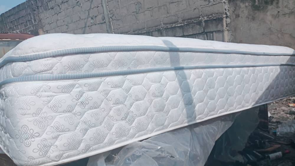 A picture of Foreign mattress
