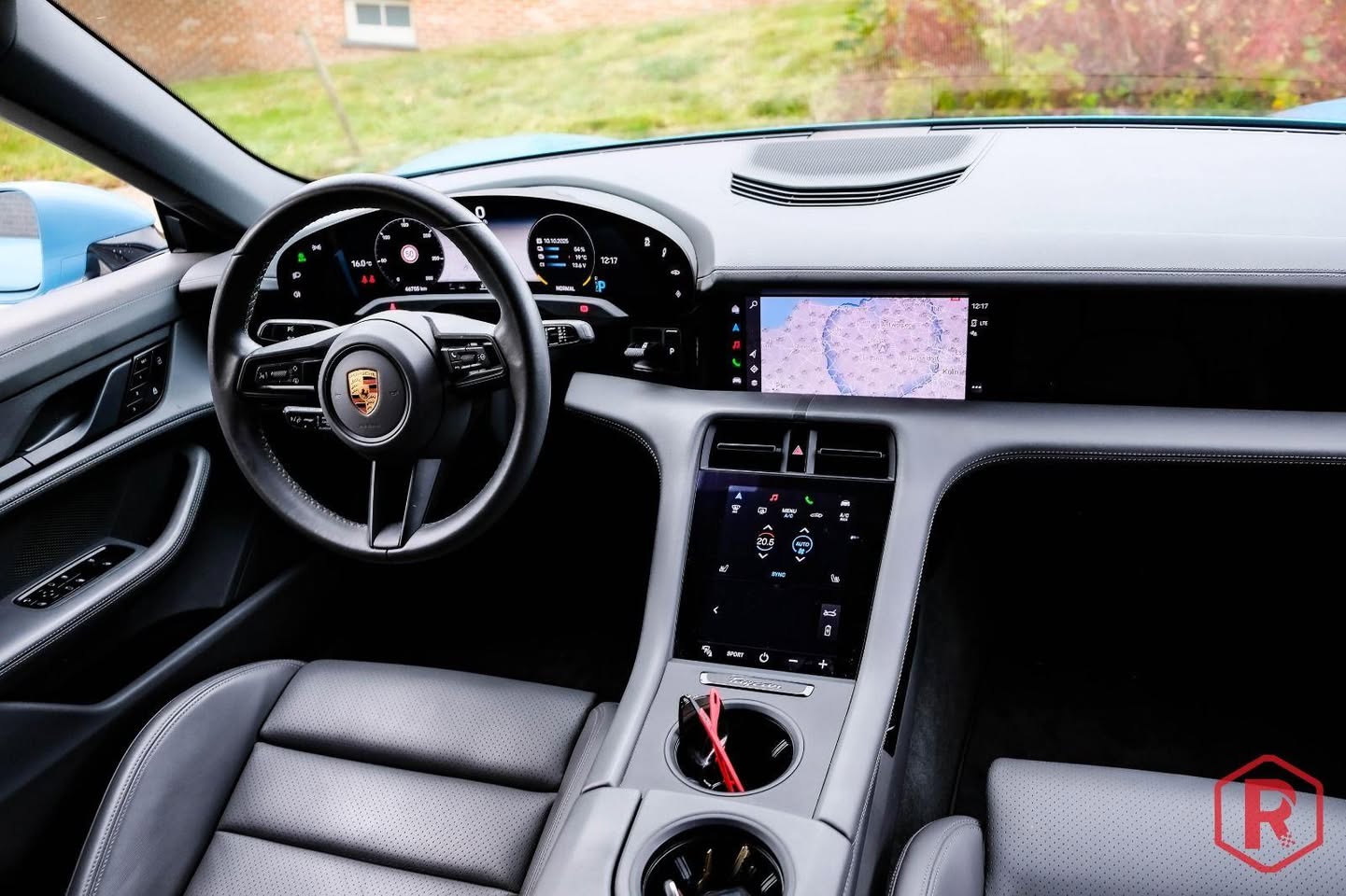 A picture of 2021 Porsche taycan