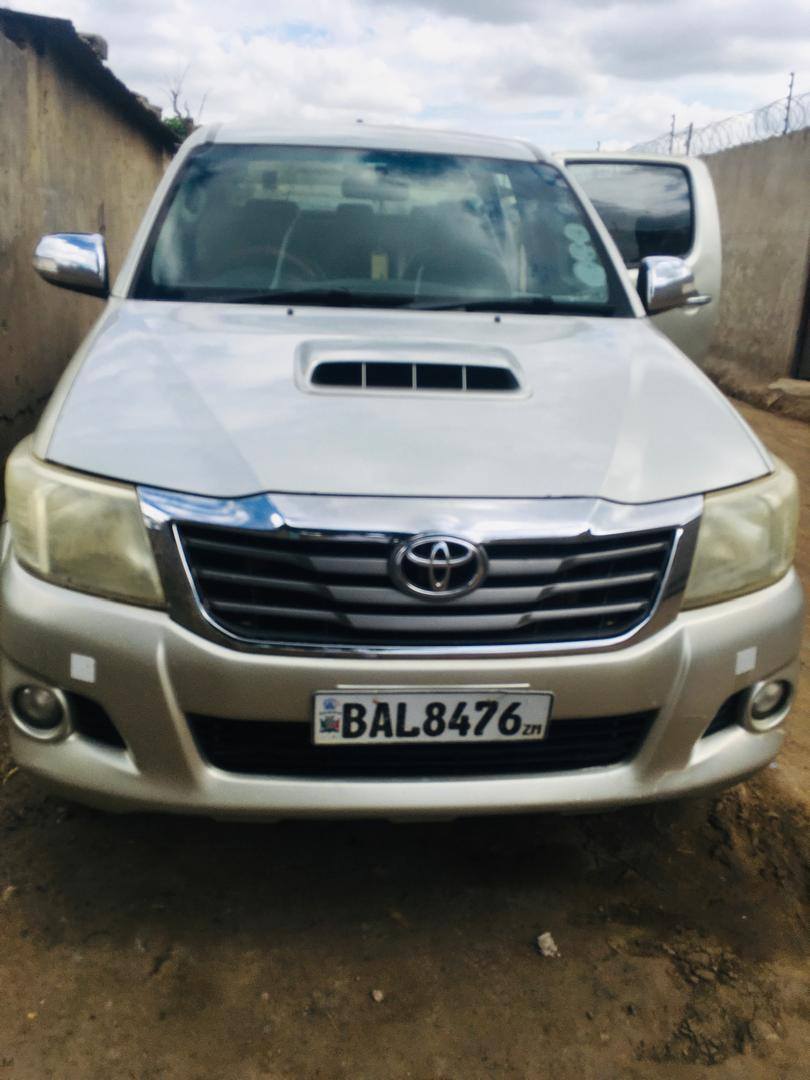 used toyota hilux