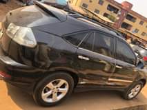 A picture of Lexus RX330