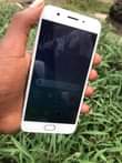 A picture of OPPO F1s...64GB RAM4....CAMER KAL SAN.....SIM IMENYOOK.....HAIN KIPENGER CHOCHOT....BEI 120k