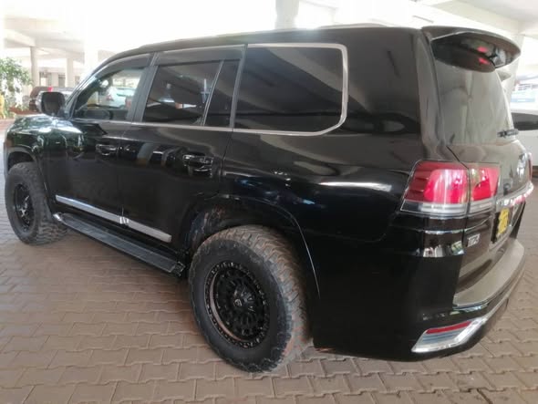 A picture of Land cruiser diesel for sale call