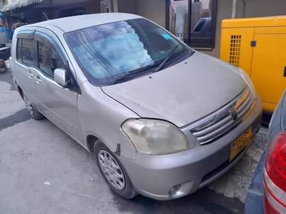 A picture of Toyota raum