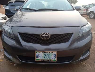 A picture of 2010 corolla