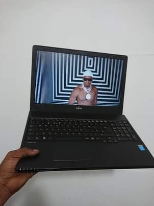 A picture of Fujistu Slim laptop core i3 mpyaa