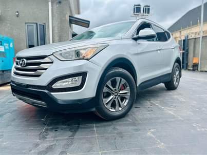 A picture of HYUNDAI SANTAFE 2016 NIGERIAN USED