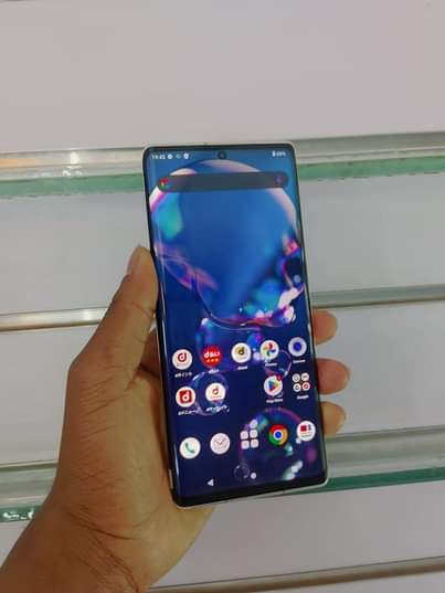 A picture of AQUOS R6 JAPANESE USED PHONE CLEAN PIECE