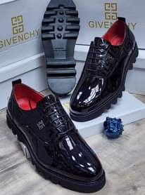 A picture of Shoes