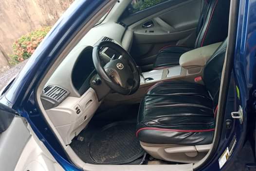 A picture of 2011 Toyota Camry LE 4plug