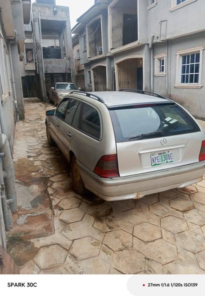 A picture of Mercedes Benz c class wagon