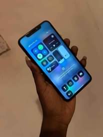 A picture of iPhone XS MAX 256GB