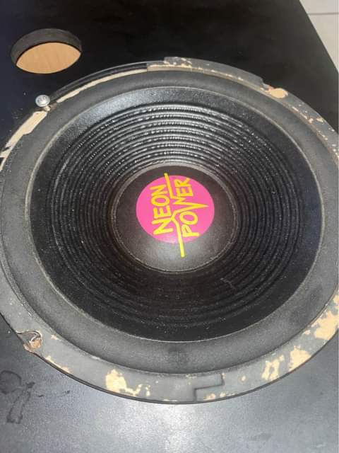 speakers