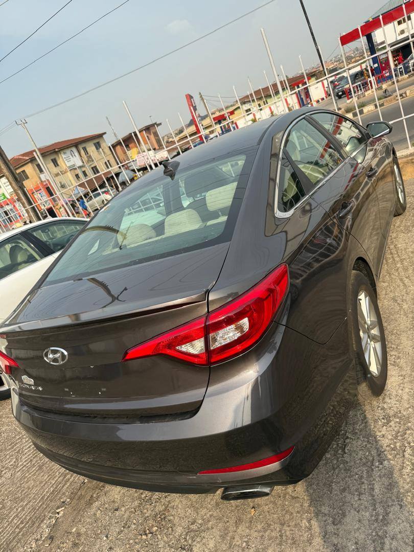 A picture of  Hyundai Sonata 2017 Bronze Tokunbo From USA 