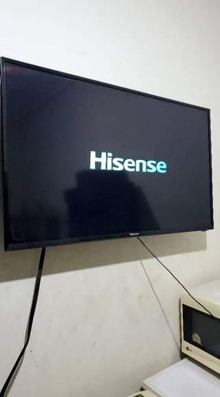 A picture of Hisense 40 inches smart tv