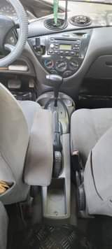 A picture of 2004 Ford