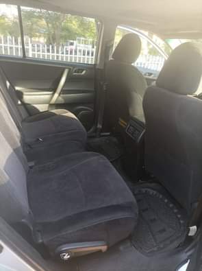 A picture of Very Clean 2012 Toyota Highlander in pristine condition buy and
