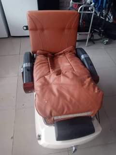 A picture of Massage chair Og kwa 2 5Millions