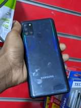 A picture of Iyo ni Samsung galaxy a21s ina crk mbilli kidogo sana