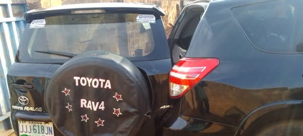 A picture of 2010 TOYOTA RAV4 XLE