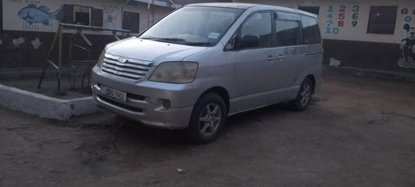used toyota noah