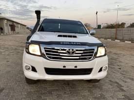 used toyota hilux